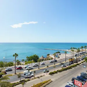 Spacious Beachfront Flat With Sea Views And Private Indoor Parking Apartamento Benalmádena